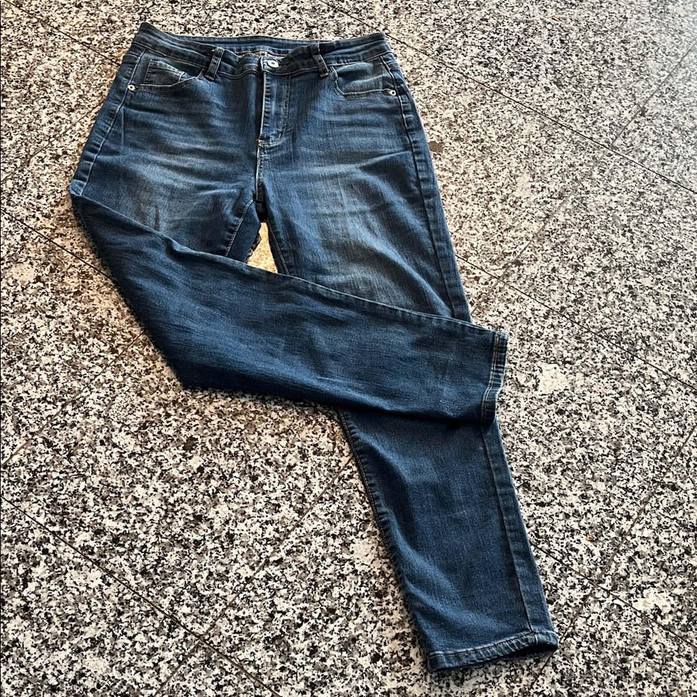 SHEIN Women Jeans